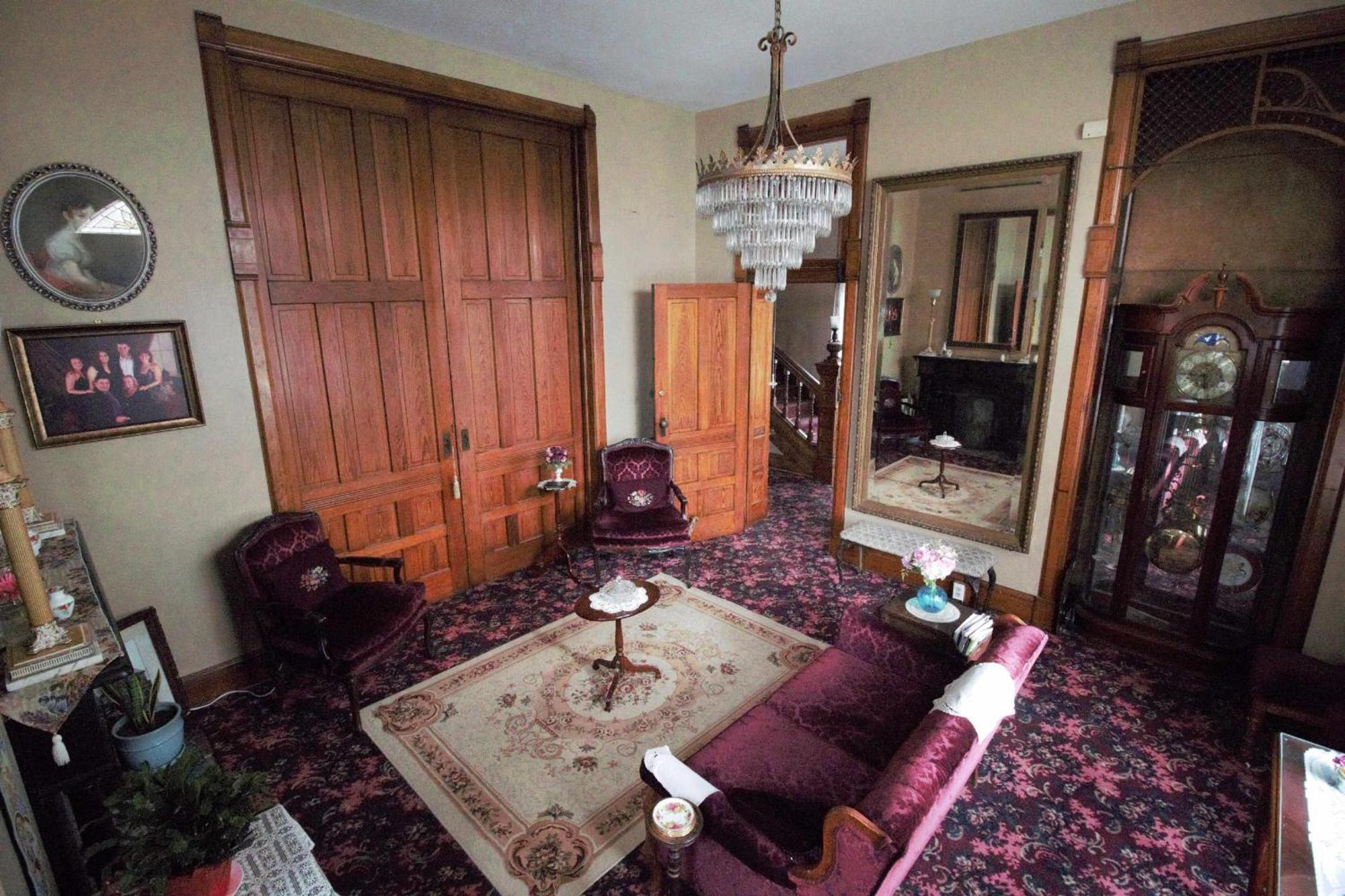 Mansion On The Mile B&B Индианаполис Экстерьер фото