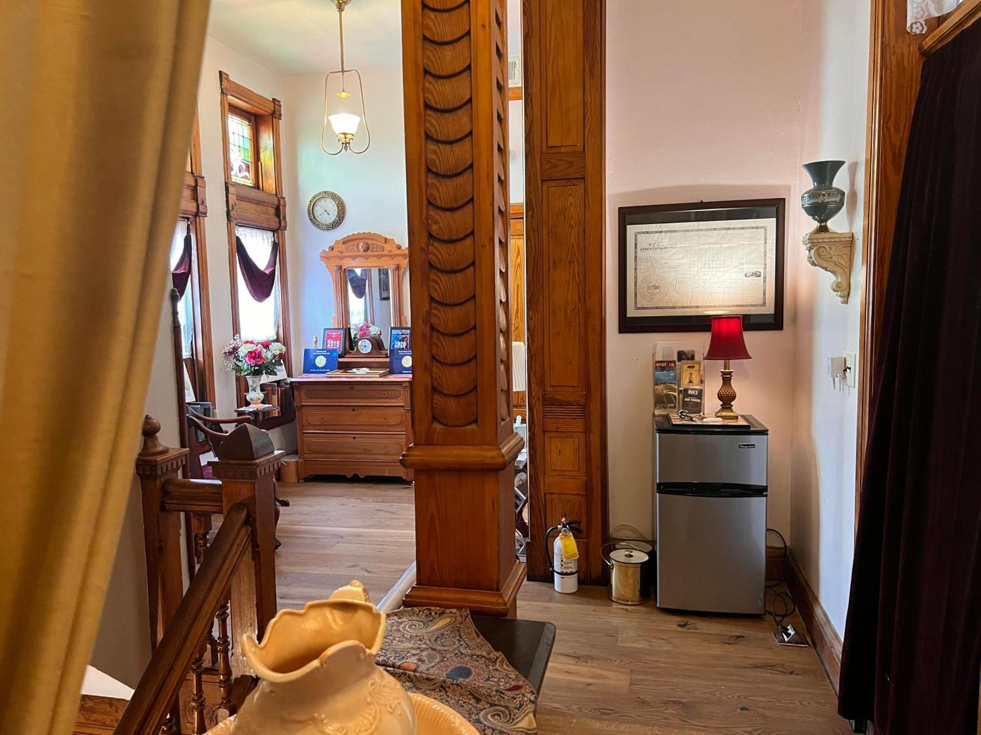 Mansion On The Mile B&B Индианаполис Экстерьер фото