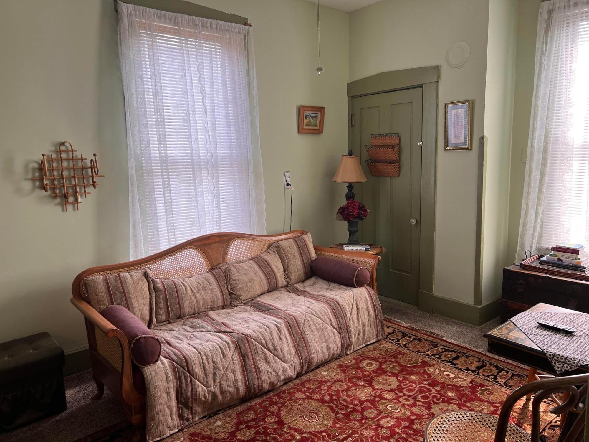 Mansion On The Mile B&B Индианаполис Экстерьер фото