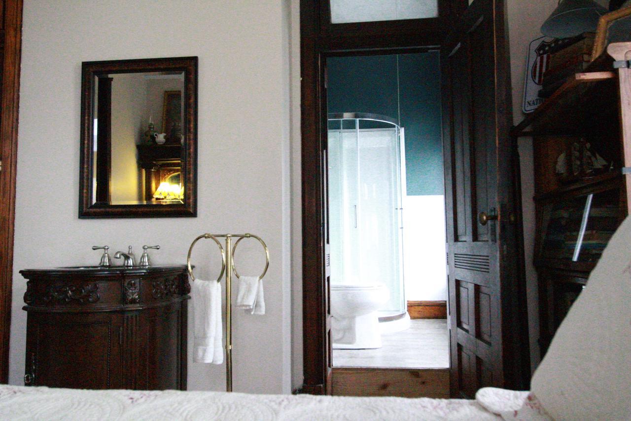 Mansion On The Mile B&B Индианаполис Экстерьер фото